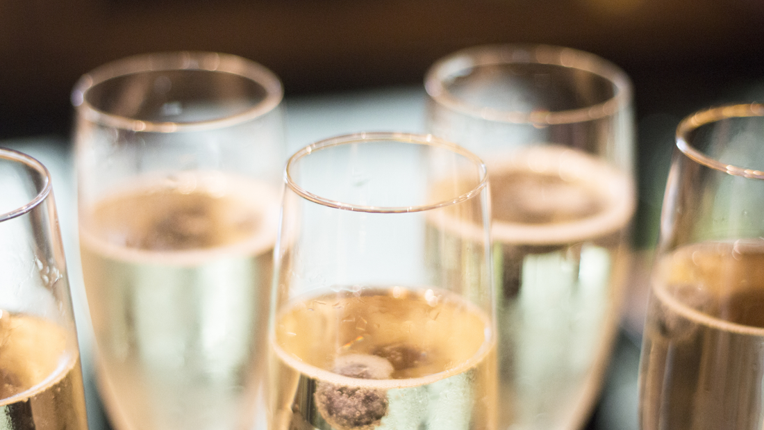 The science behind Wine Glasses: Why different shapes matter